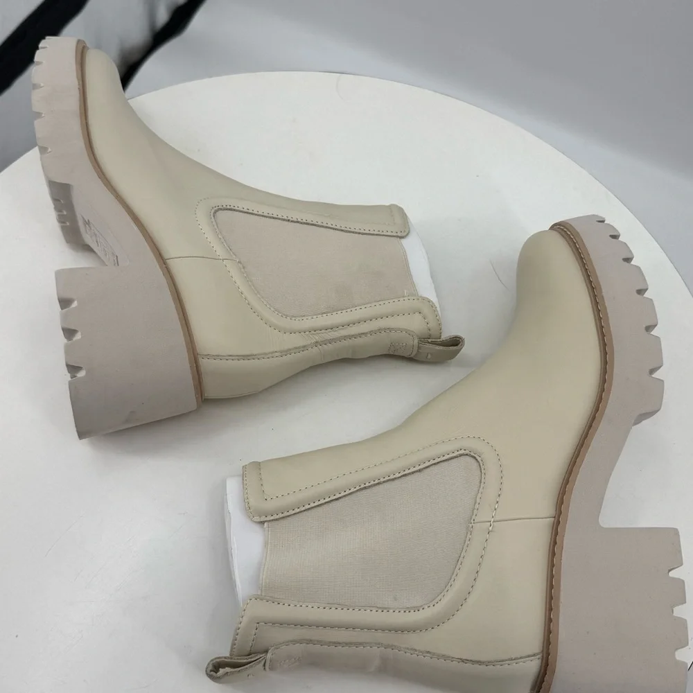 Dolce Vita Cream Lug Sole Chelsea Boots Size 10 Platform Ankle Boot Size 10 NWOB